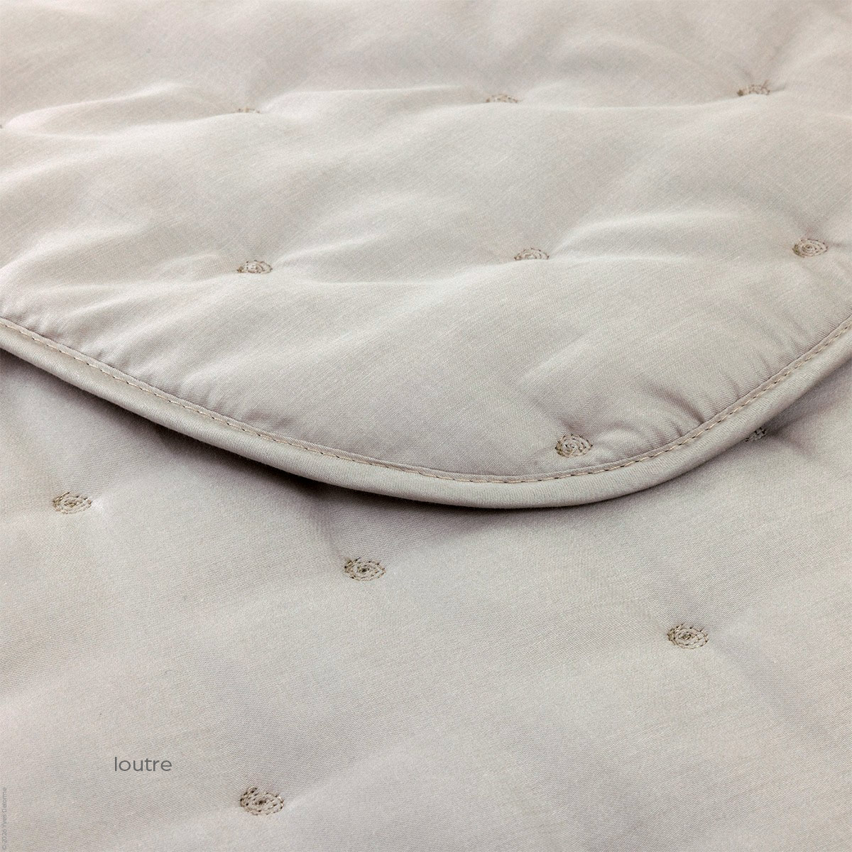 Triomphe Quilted Coverlet